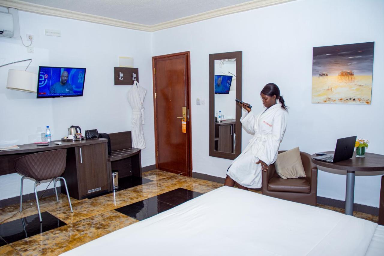 New Heaven Hotel Yaoundé エクステリア 写真