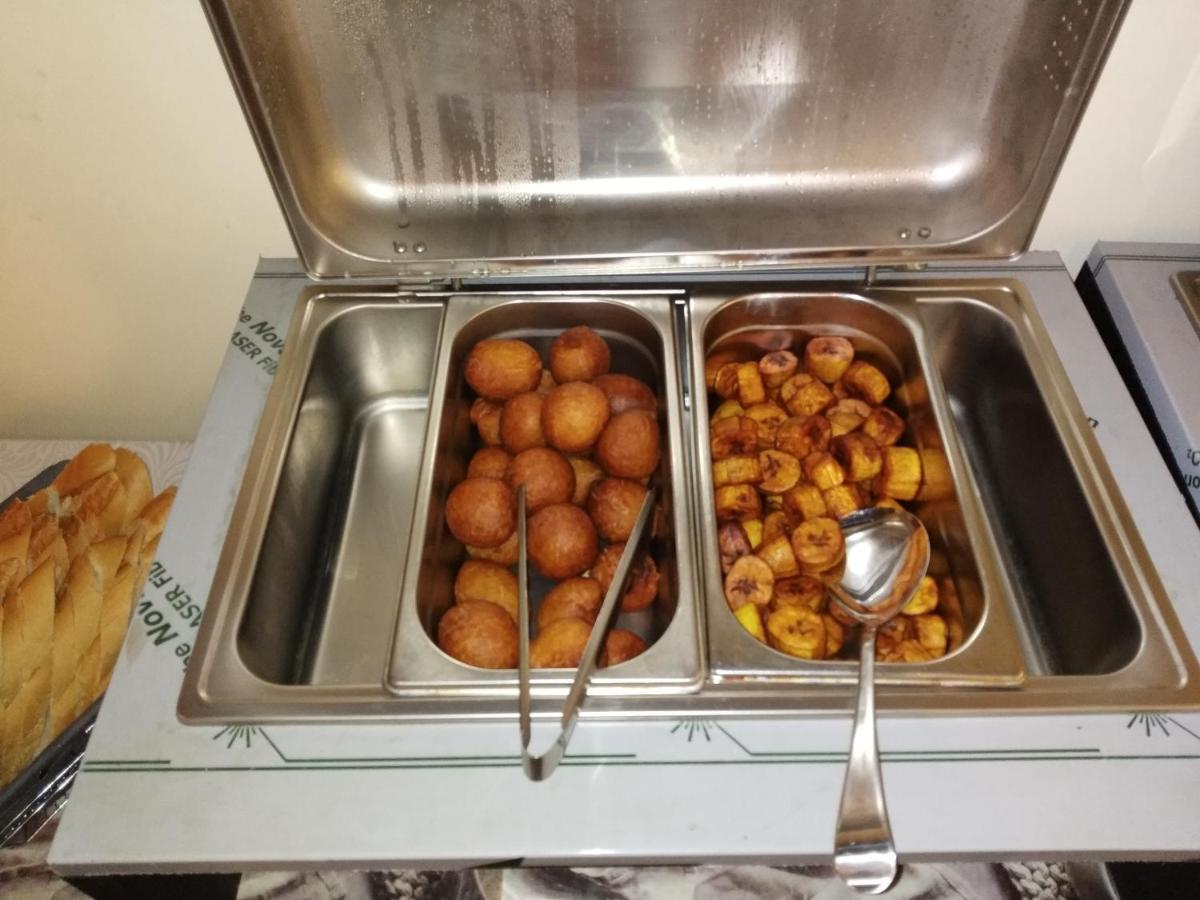 New Heaven Hotel Yaoundé エクステリア 写真